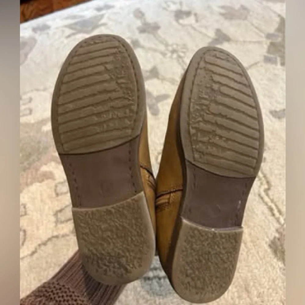 Boys Nordstrom boots, size 2